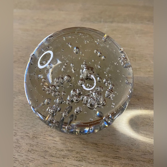 Vintage Murano Style Clear Art Glass Round Paperweight With Bubbles 1.9 Lb‎ - Picture 5 of 5